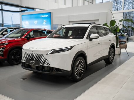 Omoda C7