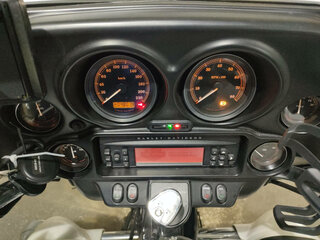 2011 Harley-Davidson Electra Glide, белый, 925000 рублей, вид 5