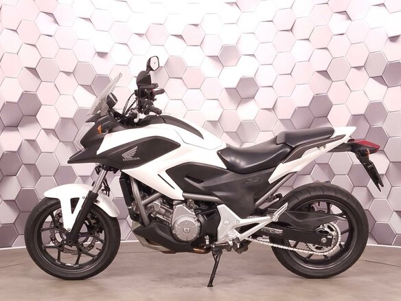 2013 Honda NC 700X, белый, 457000 рублей - вид 3