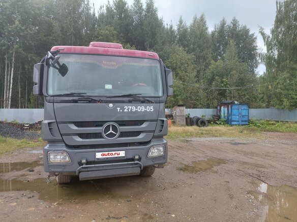 2011 Mercedes-Benz Actros, красный, 3672000 рублей - вид 2