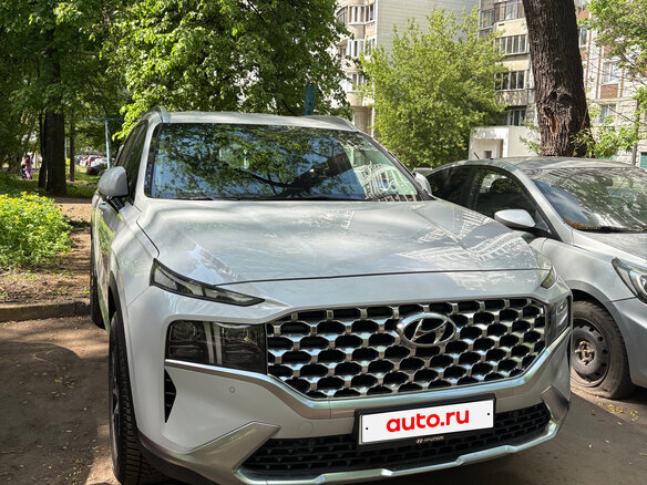 2021 Hyundai Santa Fe IV Рестайлинг, белый, 3440000 рублей - вид 1