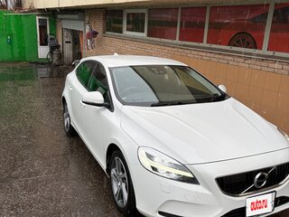 2016 Volvo V40 II Рестайлинг, белый, 1430000 рублей, вид 2