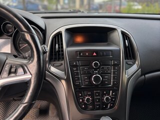 2012 Opel Astra J, белый, 520000 рублей, вид 5