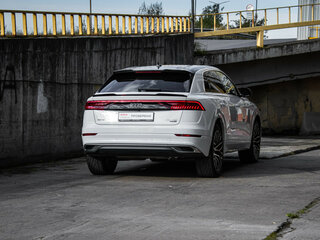 2021 Audi Q8 50 TDI I (4M), белый, 6700000 рублей, вид 5