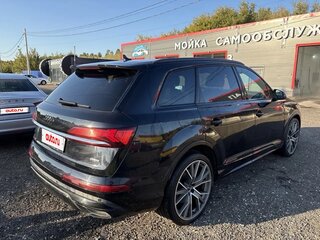 2021 Audi Q7 55 TFSI II (4M) Рестайлинг, чёрный, 6100000 рублей, вид 3