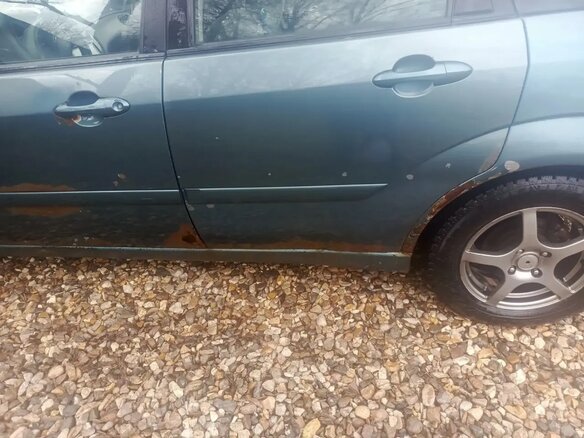 2002 Ford Focus I Рестайлинг, зелёный - вид 5