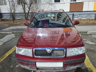 2005 Skoda Octavia I (A4) Рестайлинг, красный, 700000 рублей, вид 1