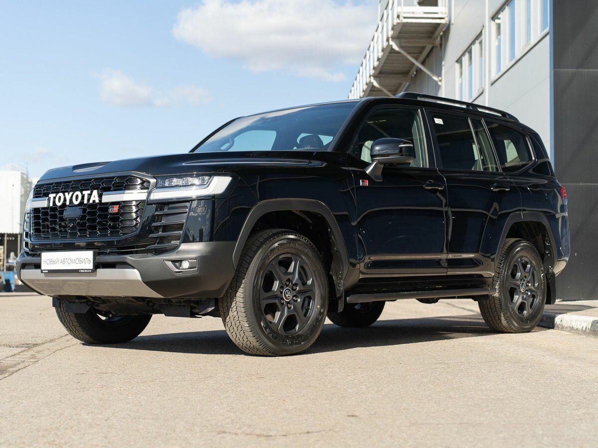 Открыть фотографии: Toyota Land Cruiser 300 Series