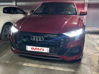 2020 Audi Q8 55 TFSI I (4M), красный, 9650000 рублей, вид 3
