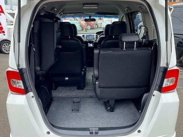 2016 Honda Freed I Рестайлинг 2, белый, 1050400 рублей - вид 7