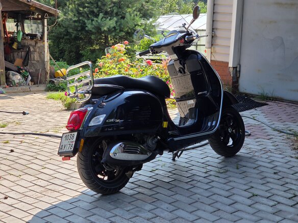 2020 Vespa GTS 300, чёрный, 625000 рублей - вид 1