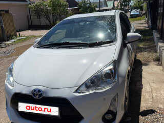 2016 Toyota Aqua I Рестайлинг, белый, 730000 рублей, вид 2