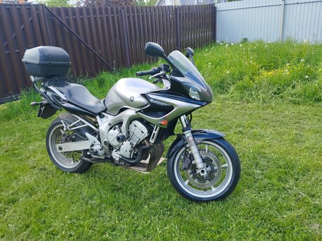 2004 Yamaha FZ6, серебристый, 400000 рублей, вид 1