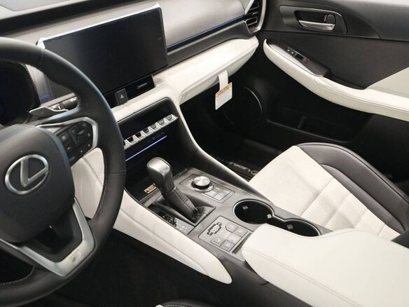 2026 Lexus IS 350 III Рестайлинг 3, белый, 11278914 рублей - вид 6