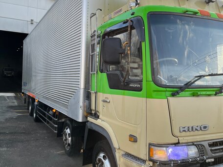 2001 Hino Profia, бежевый, 2700000 рублей, вид 3
