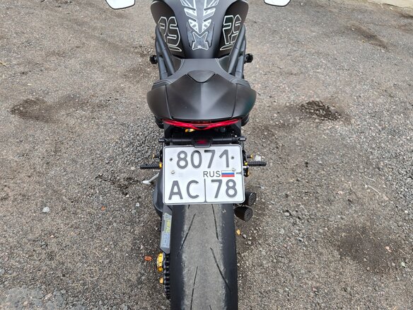 2021 Triumph Speed Triple, чёрный, 1200000 рублей - вид 12
