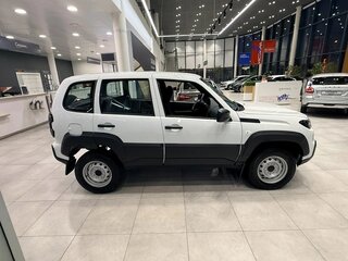 2026 Lada (ВАЗ) Niva Travel I Рестайлинг, белый, 1419000 рублей, вид 5