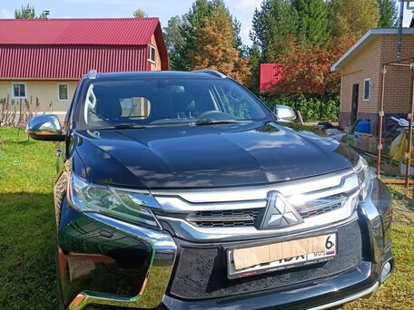 2017 Mitsubishi Pajero Sport III, чёрный, 2700000 рублей, вид 3