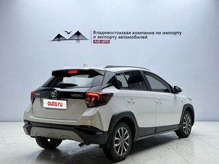 2022 Toyota Yaris L X XP150 Рестайлинг, белый, 1104000 рублей, вид 4