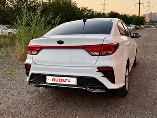 2017 Kia Rio IV, белый, 1300000 рублей, вид 3