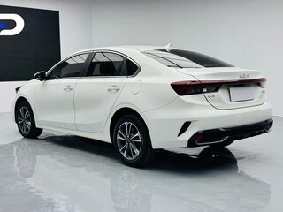 2023 Kia K3 II (China Market) Рестайлинг, белый, 1590000 рублей, вид 5