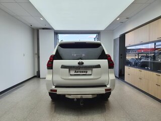2018 Toyota Land Cruiser Prado 150 Series Рестайлинг 2, белый, 3920000 рублей, вид 5