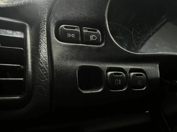 2007 Lada (ВАЗ) 2112, серебристый, 239888 рублей - вид 4