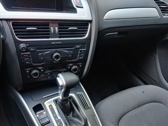2010 Audi A4 IV (B8), серебристый, 970000 рублей - вид 11