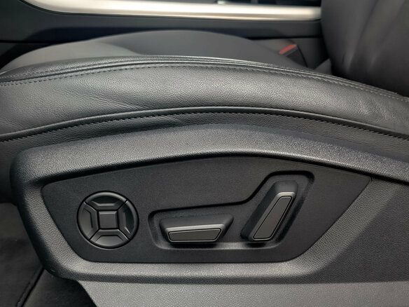 2023 Audi Q7 45 TFSI II (4M) Рестайлинг, чёрный, 7550000 рублей - вид 28