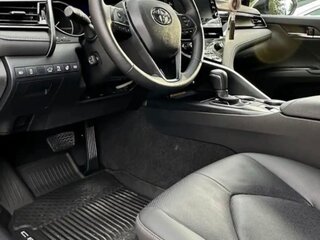 2021 Toyota Camry VIII (XV70) Рестайлинг, белый, 3800000 рублей, вид 2