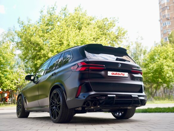 2023 BMW X5 M Competition III (F95) Рестайлинг, чёрный - вид 4