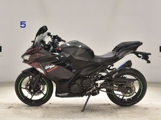 2018 Kawasaki Ninja 400, чёрный, 375000 рублей, вид 1