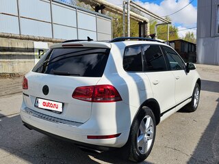 2010 Volkswagen Touareg II, белый, 1690000 рублей, вид 4