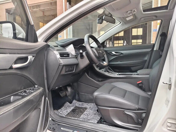 2021 Geely Emgrand II, белый - вид 6