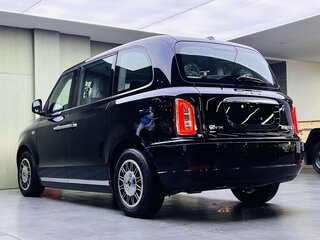 2023 LEVC TX, чёрный, 3111999 рублей, вид 4