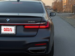 2019 BMW 7 серии 740i VI (G11/G12) Рестайлинг, чёрный, 4700000 рублей, вид 4