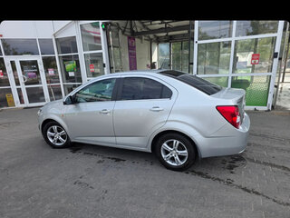 2014 Chevrolet Aveo II, серебристый, 1150000 рублей, вид 4