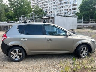 2010 Kia Ceed I Рестайлинг, серебристый, 570000 рублей, вид 2