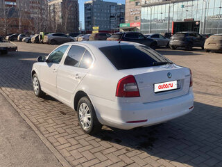 2011 Skoda Octavia II (A5) Рестайлинг, белый, 749000 рублей, вид 5