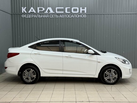 2013 Hyundai Solaris I, белый, 760000 рублей - вид 5