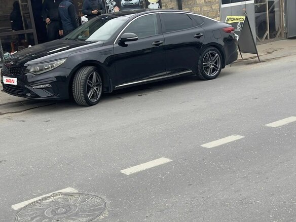 2018 Kia Optima IV Рестайлинг, чёрный - вид 1