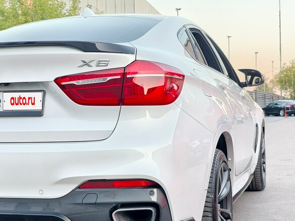 2016 BMW X6 40d II (F16), белый, 3780000 рублей - вид 9
