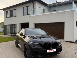 2021 BMW X6 40i III (G06), чёрный, 6490000 рублей, вид 1
