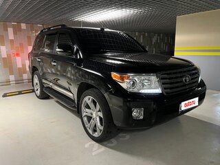 2014 Toyota Land Cruiser 200 Series Рестайлинг 1, чёрный, 3800000 рублей, вид 4
