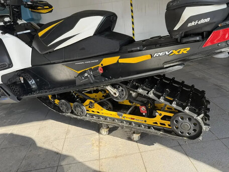 2012 BRP Ski-Doo MXZ Renegade X 1200, пурпурный, 1150000 рублей, вид 4