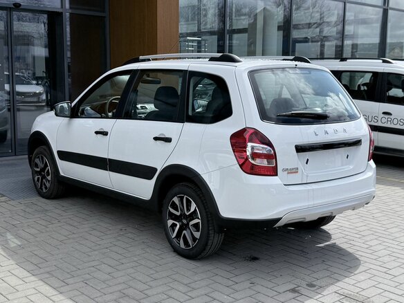 2026 Lada (ВАЗ) Granta Cross I Рестайлинг, белый - вид 7