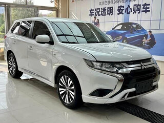 2022 Mitsubishi Outlander III Рестайлинг 3, белый, 2050000 рублей, вид 1