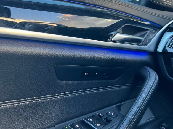 2019 BMW 5 серии M550d xDrive VII (G30/G31/G38), чёрный, 3852876 рублей - вид 21