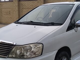 2001 Nissan Liberty, белый, 635000 рублей, вид 1