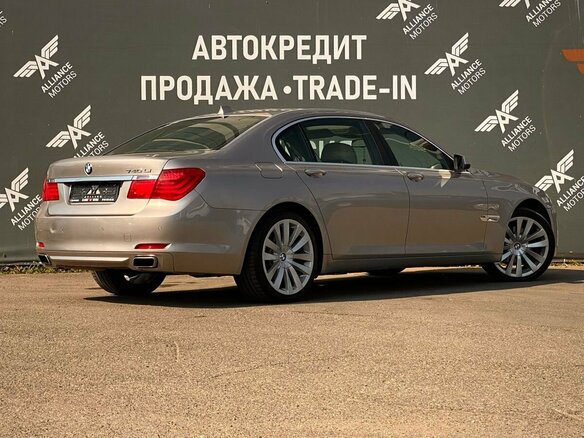 2012 BMW 7 серии 740Li V (F01/F02/F04), бежевый - вид 7